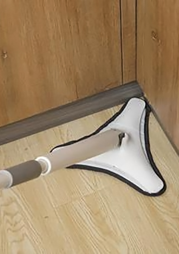 Hands-free Triangle mop